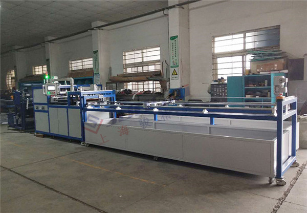 地熱膜全自動<a href=http://www.ykrf.com.cn/ target=_blank class=infotextkey>熱合機</a>